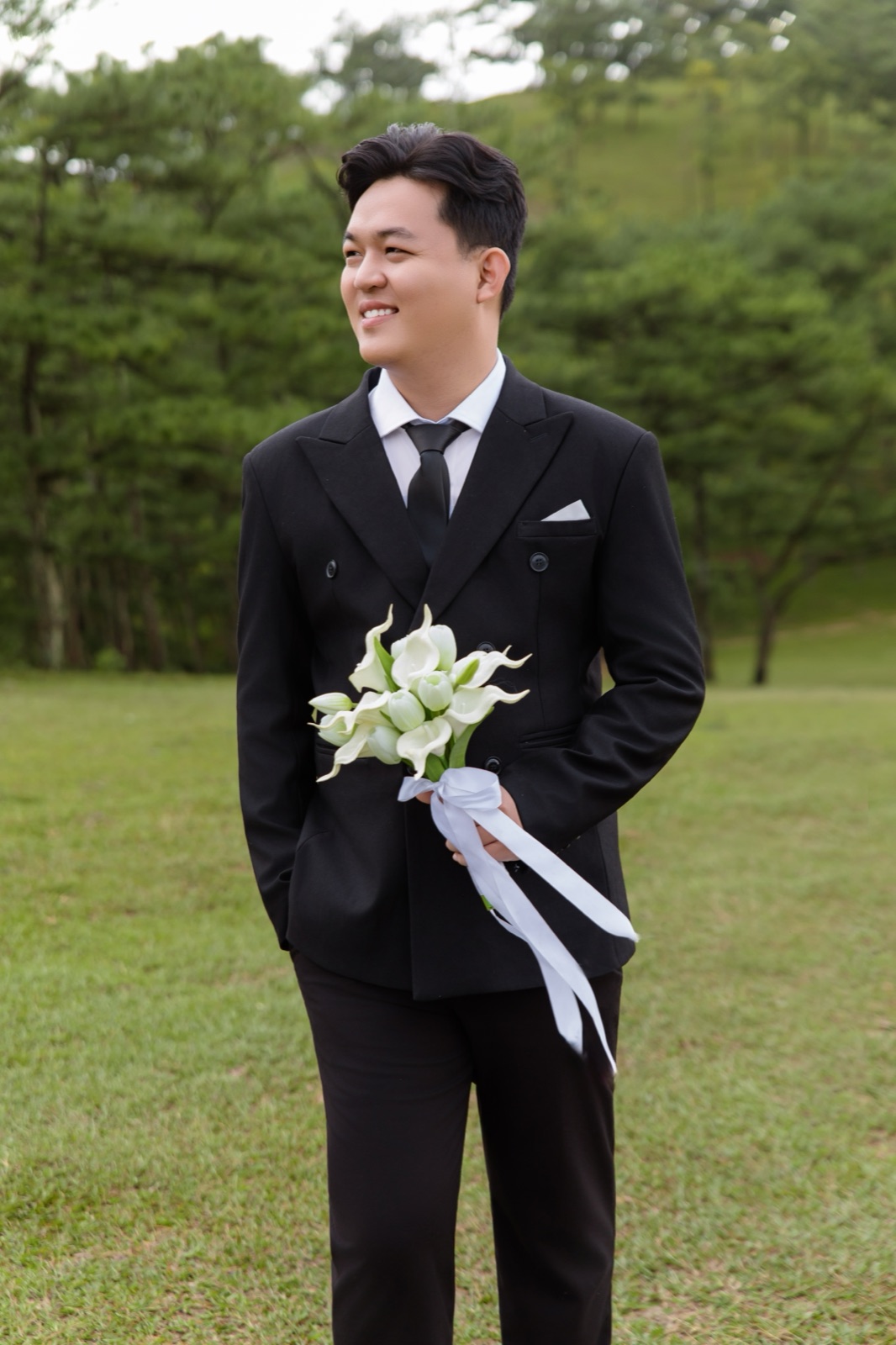 Chú Rể Phước Vinh Lịch Lãm